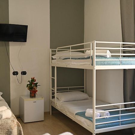 La Gloria Rho Private Rooms Only Εξωτερικό φωτογραφία