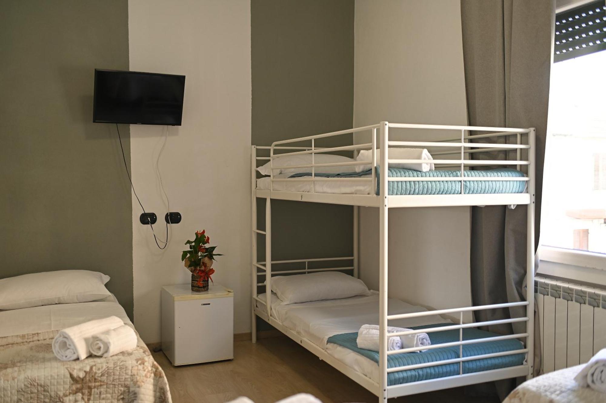 La Gloria Rho Private Rooms Only Εξωτερικό φωτογραφία
