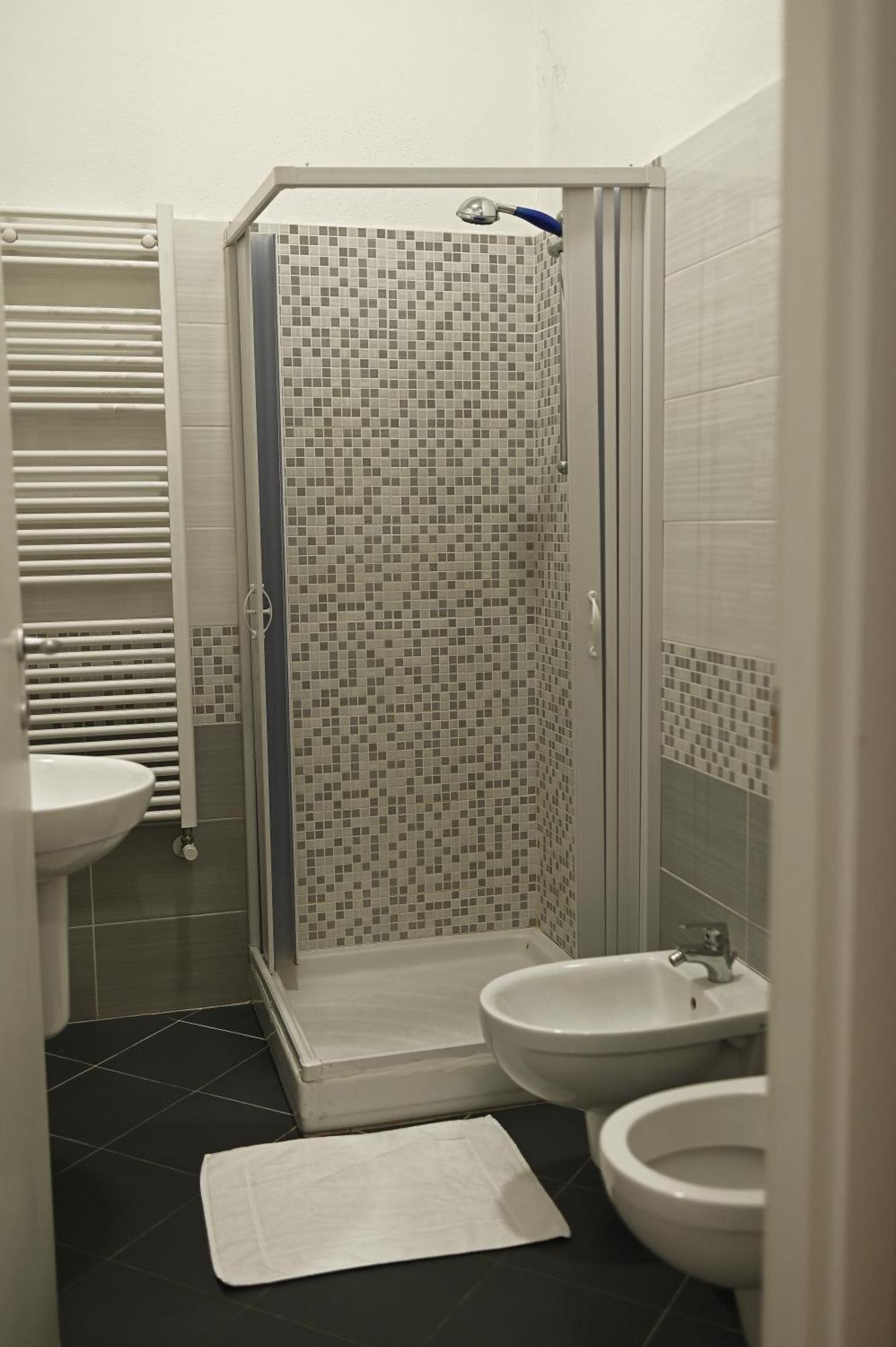 La Gloria Rho Private Rooms Only Εξωτερικό φωτογραφία