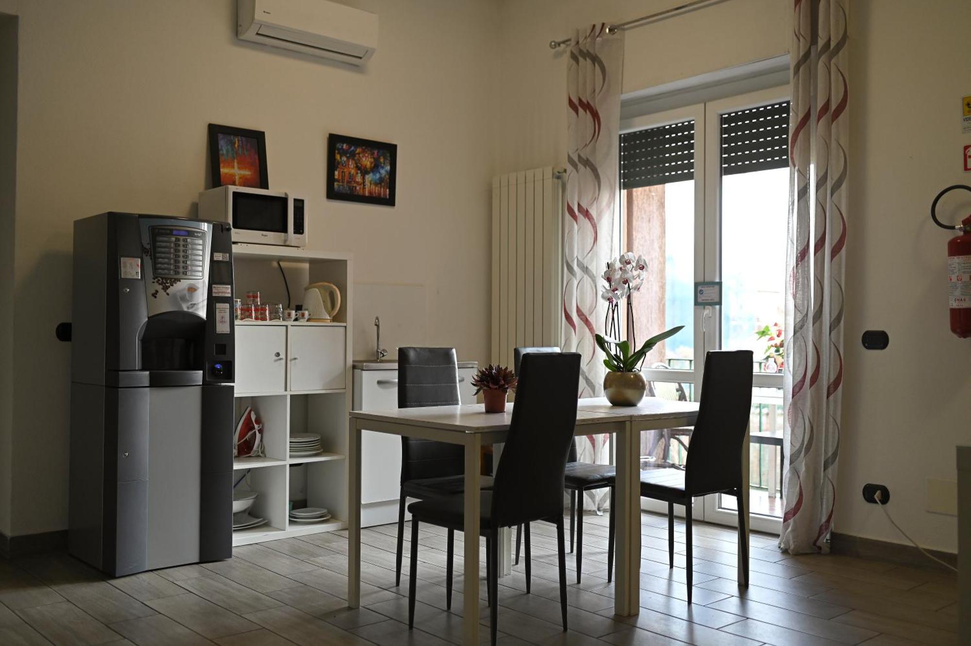 La Gloria Rho Private Rooms Only Εξωτερικό φωτογραφία