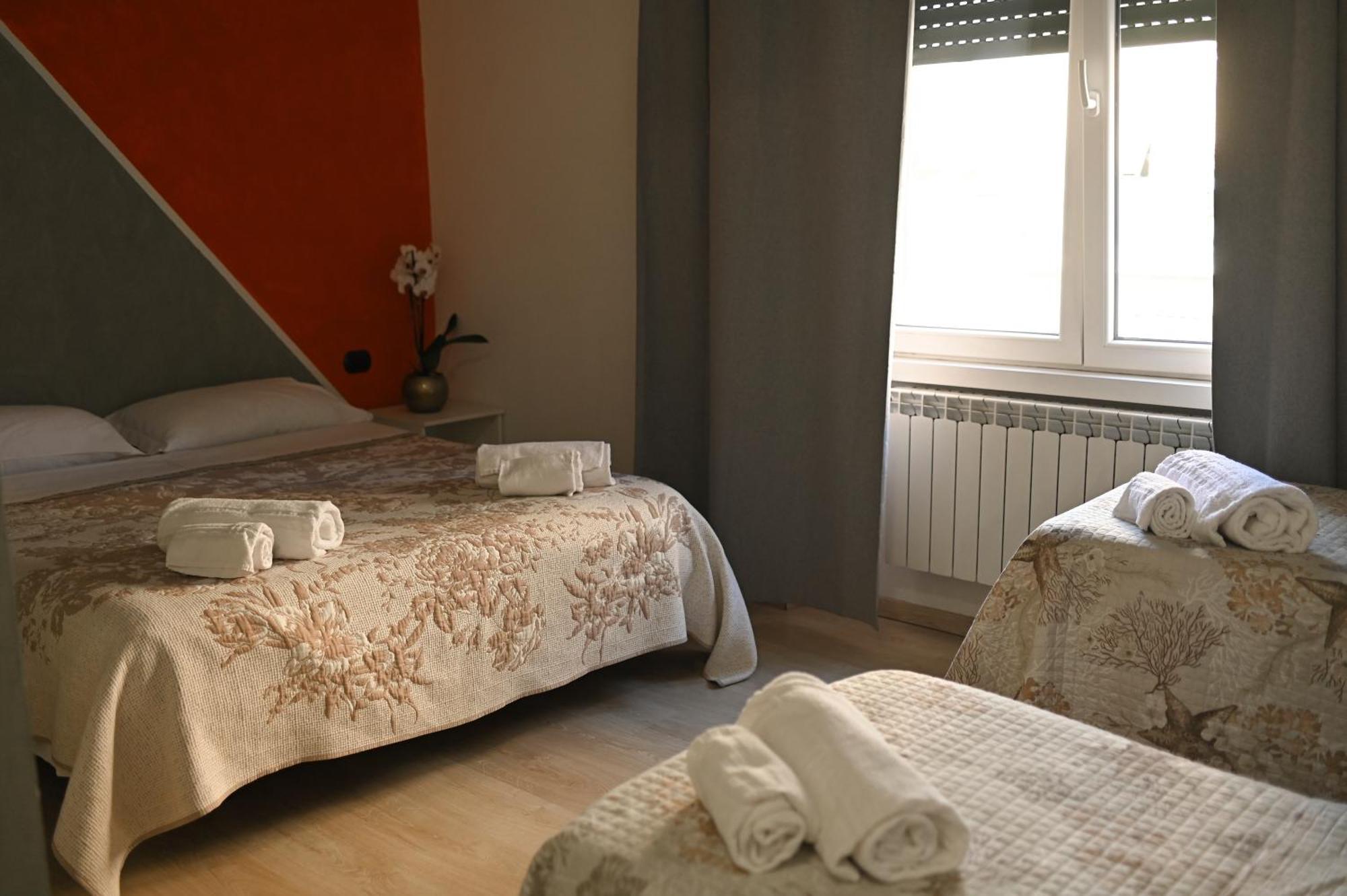 La Gloria Rho Private Rooms Only Εξωτερικό φωτογραφία